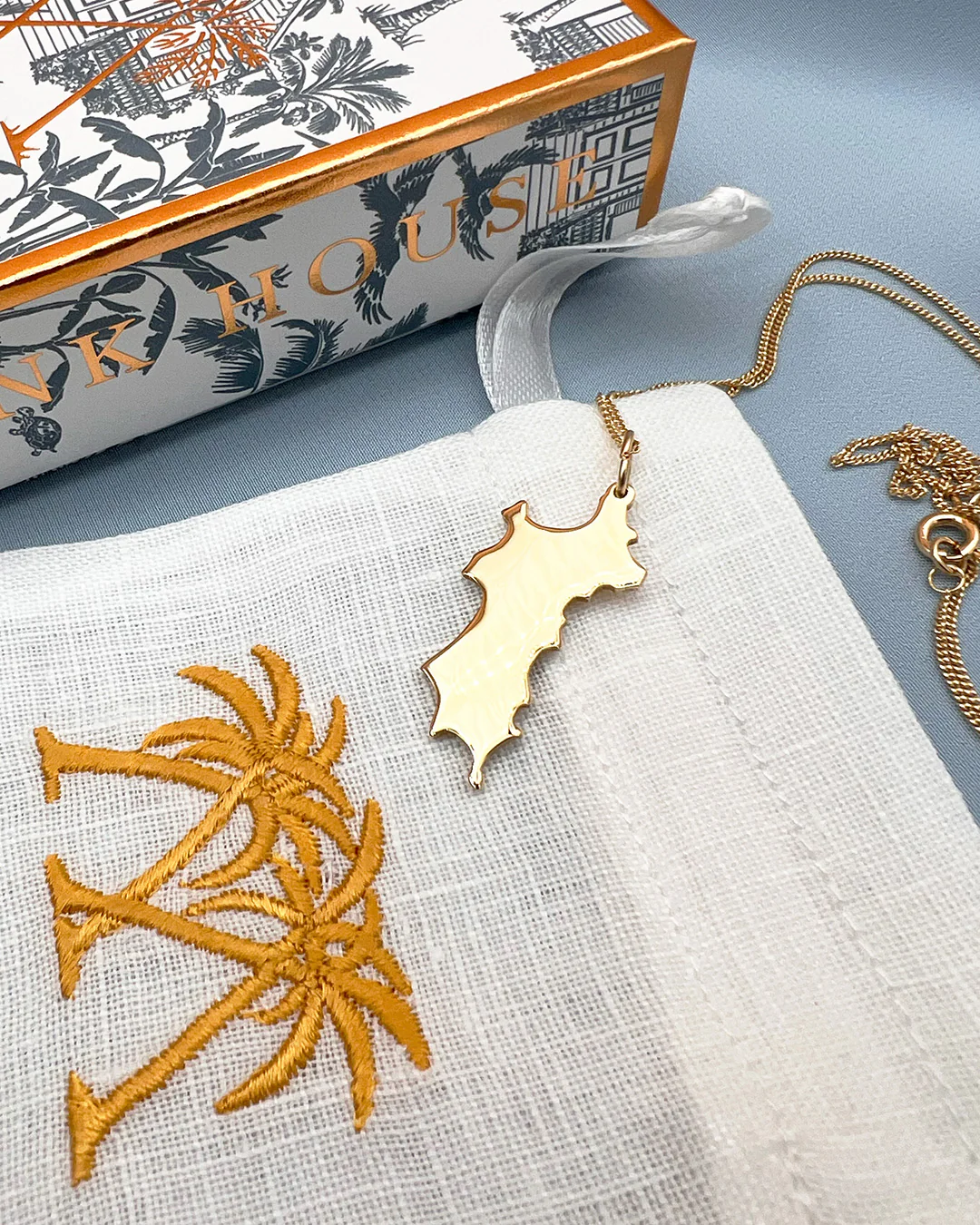 18K Gold Mustique Island Pendant - Image 7