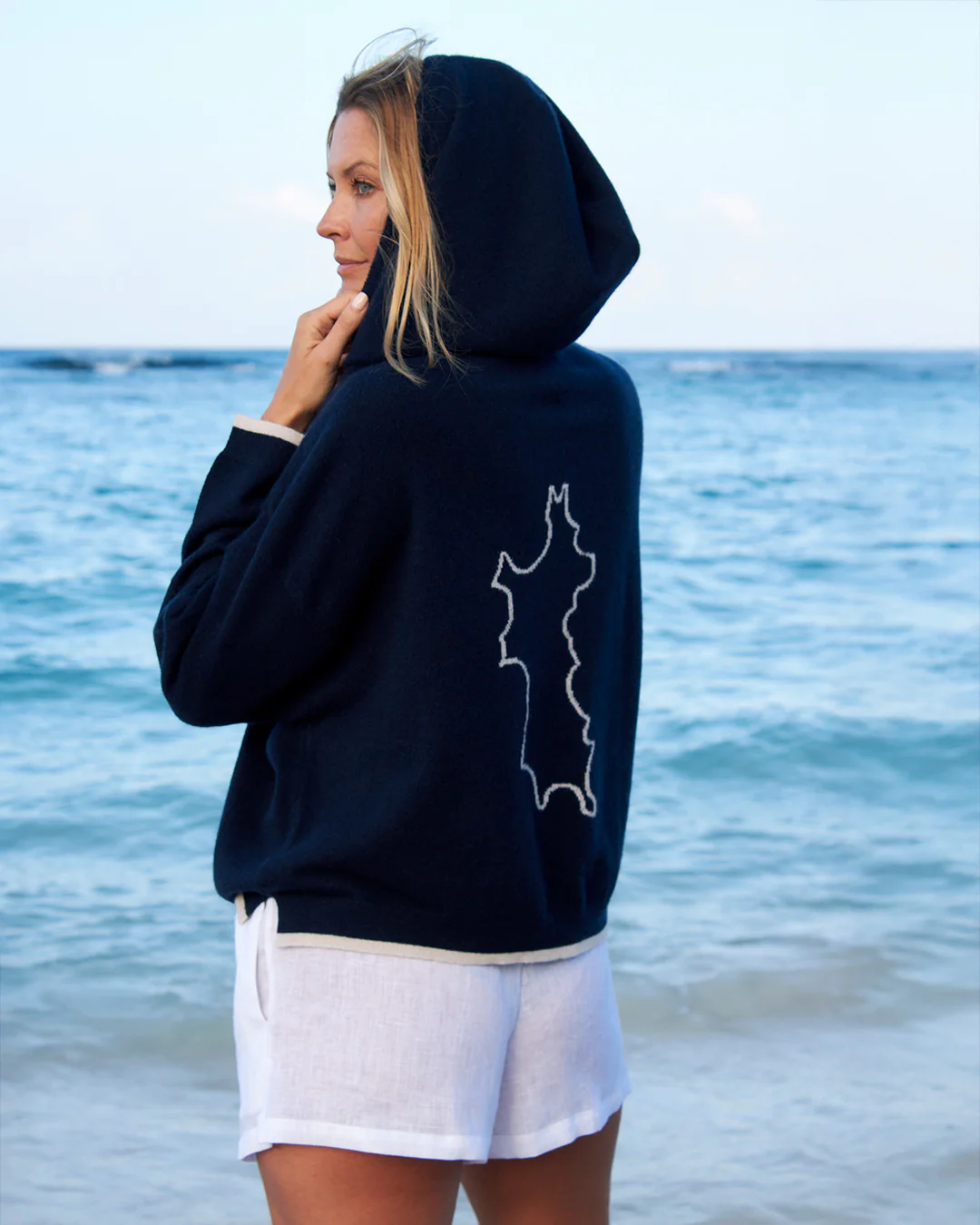 Cashmere Hoodie MUSTIQUE ISLAND - Image 2