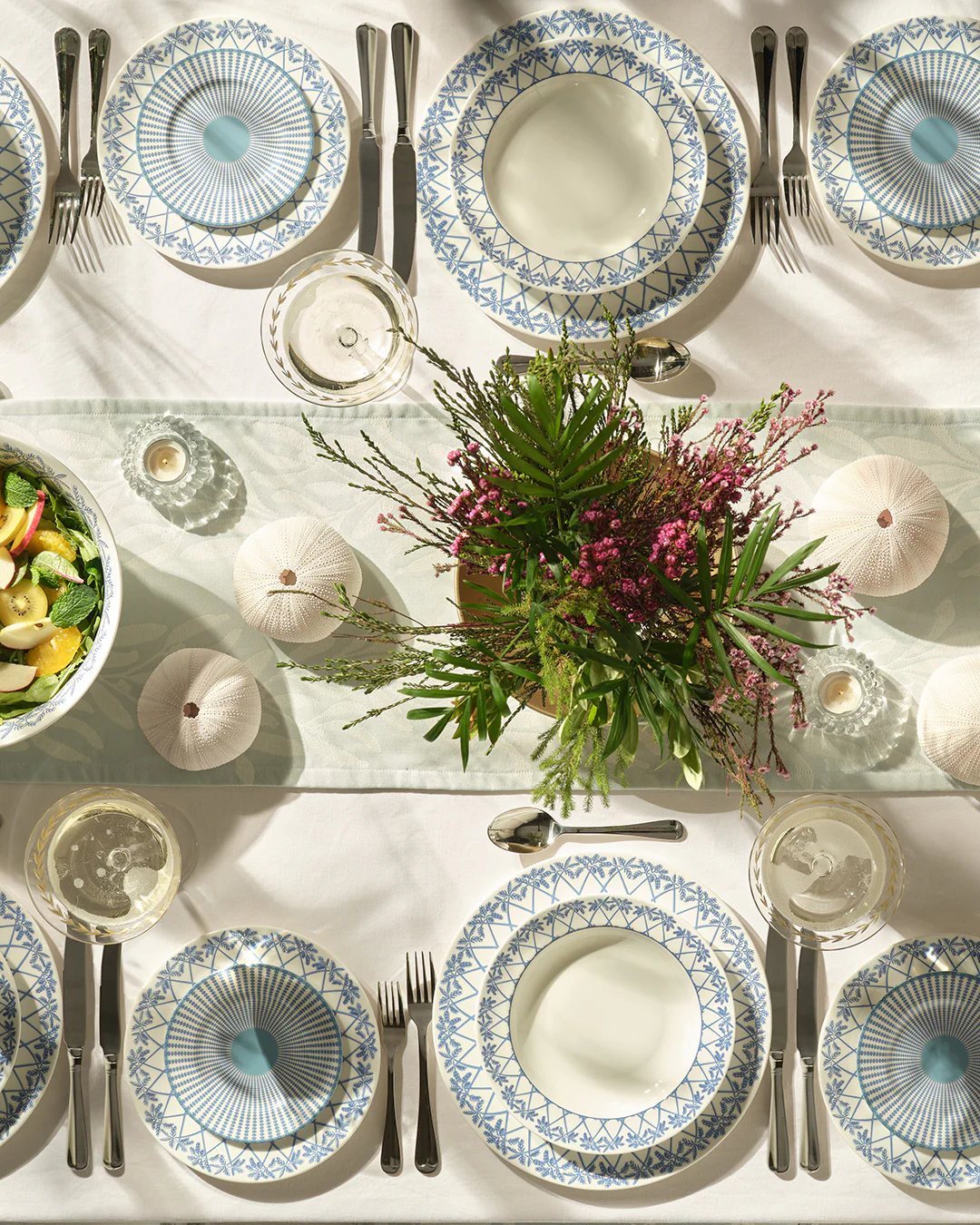 Fine Bone China 4 Rimmed Bowls PALMS - Image 3