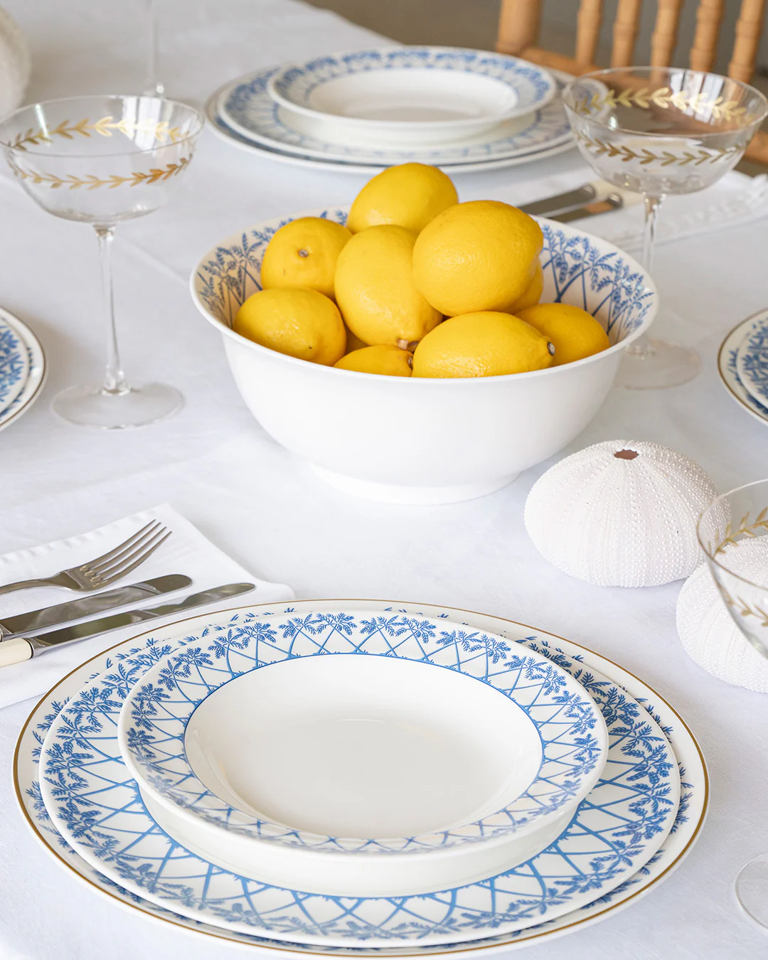 Fine Bone China 4 Rimmed Bowls PALMS - Image 5
