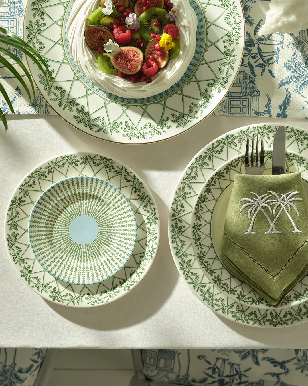 Fine Bone China 4 Side Plates PALMS - Image 2
