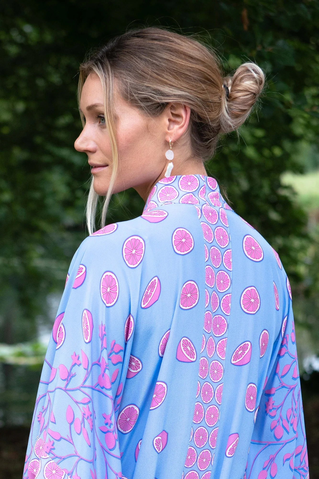 Silk Jade Poncho LIME TREE - Image 3