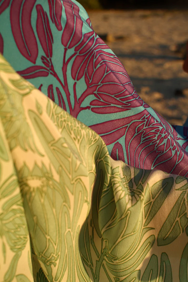 Silk Jade Poncho PROTEA - Image 12