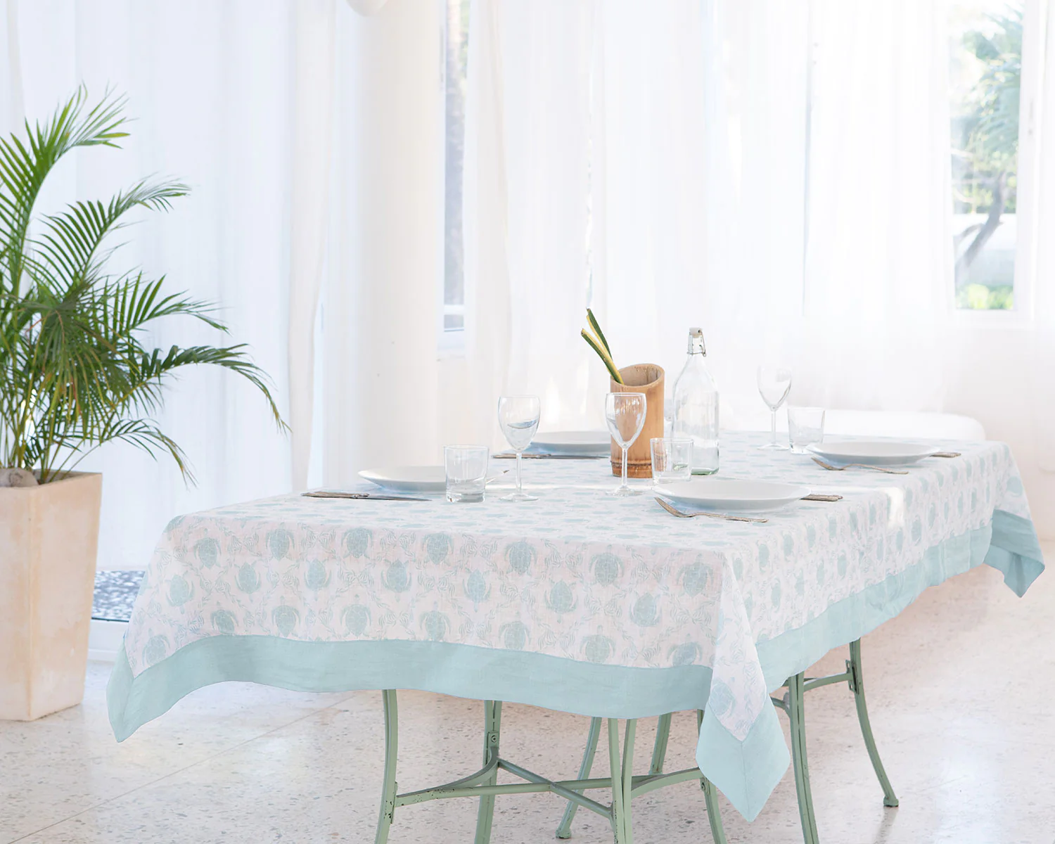 Lotty B Tablecloth & Napkin set: TURTLE TRELLIS - AQUA - Image 5