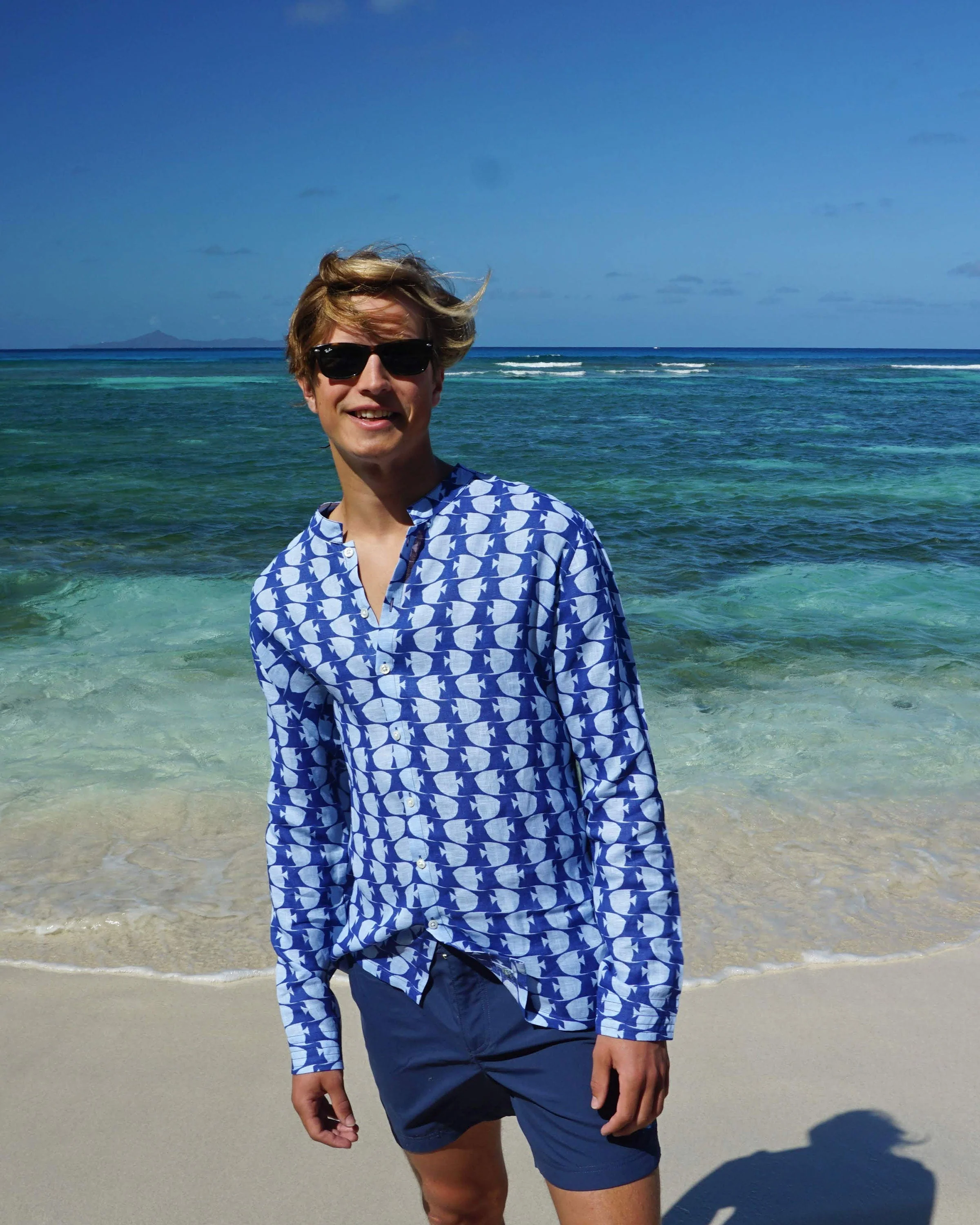 Linen Collarless Shirt FISH - Image 3